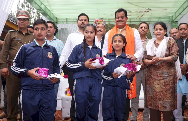 ग्रेट हिमालयन नेशनल पार्क द्वारा आयोजित..... विश्व धरोहर उत्सव 2023 में प्रतियोगिता के विजेताओं को सम्मानित.......