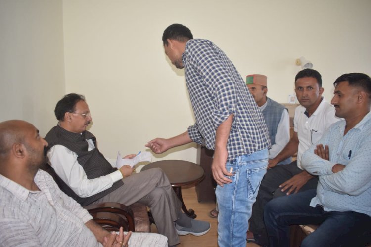 उद्योग मंत्री ने कफोटा और  शिलाई  में सुनी जनसमस्याएं