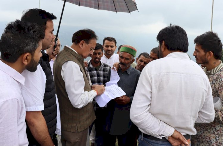 प्रदेश में शिक्षा के क्षेत्र को किया जाएगा सुदृढ़ - हर्षवर्धन चौहान..... उद्योग मंत्री ने कोटी बौंच में 9 करोड की तीन योजनाओं के किए शिलान्यास...