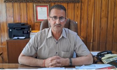 सिरमौर जिला में आवश्यक वस्तुओं की दरो की अधिसूचना जारी.......फुल डाईट(चावल, चपाती,दाल तथा सब्जी) 70 रुपये...चिकन ब्रायलर ड्रेस्ड़ 200 रूपये, चिकन ब्रायलर जीवित 140 रूपये  प्रतिकिलो ग्राम .....