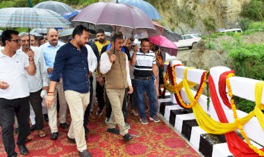 राहुल गांधी ने कोई गलत काम नहीं किया...... वह राष्ट्रीय एकता एवं अखंडता के समर्थक हैं...... मुख्यमंत्री ने हमीरपुर में किए विकासात्मक परियोजनाओं के उद्घाटन व शिलान्यास.....