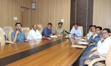 सिरमौर जिला में..... भारी वर्षा के कारण 44.56 करोड़ का नुकसान-सुमित खिमटा सड़क, पेयजल, बिजली आदि सभी जरूरी सेवाओं को कार्यशील बनायें विभाग....