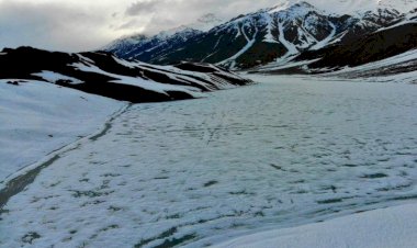 काजा चंद्रताल में फंसे हुए 300 लोगों को बचाने के लिए ...... राहत एवं बचाव कार्यों का संचालन कल प्रातः मौसम साफ होते ही किया जाए गा  बचाव दल लोसर के करीब पहुंचा......