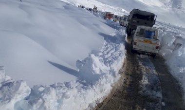 जनजीवन को सामान्य बनाने के लिए युद्ध स्तर पर कार्य