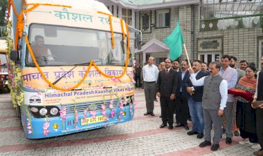 विश्व युवा कौशल दिवस पर दो कौशल रथ रवाना .... युवाओं को कौशल एवं क्षमता विकास के लिए समान अवसर उपलब्ध करवाने में सहायक सिद्ध होंगे कौशल रथ: मुख्यमंत्री......