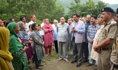 संकट काल में पुनर्वास के लिए युद्ध स्तर पर कार्य जारी-संजय अवस्थी..... बाड़ी गांव के लोगों का कुशल क्षेम जाना.....