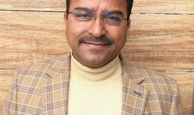 लाहुल-स्पीति के बातल के समीप समुद्रटापु से 15 किलोमीटर की ऊंचाई पर भेड़पालक भारी बर्फबारी के बीच फंसे.......