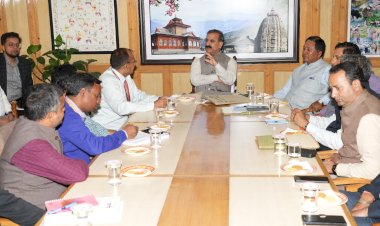 कठिन भौगोलिक परिस्थितियों के दृष्टिगत पहाड़ी राज्यों को अलग पैटर्न पर आर्थिक सहायता प्रदान करने का आग्रह..... मुख्यमंत्री ने .नुकसान का आकलन के लिए आए केन्द्रीय दल के साथ की बैठक.......