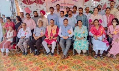 सांसद बोले देश में ग्रीन एजुकेशन को बढ़ावा देने की कोशिश ..... योजना के तहत 27 हजार करोड़ की राशि हो रही खर्च.... JNV विद्यालय नाहन में राज्य स्तरीय योग प्रतियोगिता सम्पन्न....