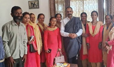 ठेका शिफ्ट करने बारे महिलाओं ने दिया एक सप्ताह का अल्टीमेटम