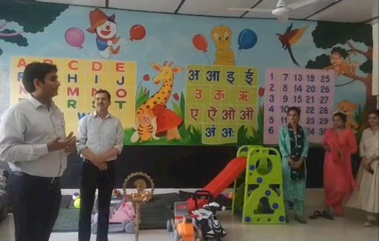 बचत भवन में खुला क्रैच..... कामकाजी दंपत्तियों को होगी सुविधा...... डीसी हेमराज बैरवा ने किया शुभारंभ, क्रैच में शिशुओं को मिलेंगी कई सुविधाएं