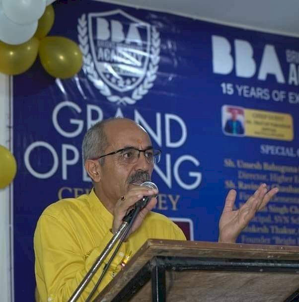 एडवोकेट सुरेंद्र हिंदुस्तानी बने....... जिला भाजपा के उपाध्यक्ष.......