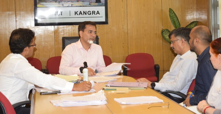 एचआईवी संक्रमित परिवारों के बच्चों भी ले सकते हैं मिशन वात्सल्य का लाभ: एडीएम