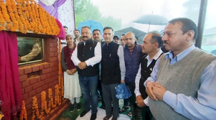 शिक्षा मंत्री ने राजकीय उच्च विद्यालय खड़ापत्थर भवन का किया शिलान्यास.... कहा... मुख्यमंत्री किसान-बागवान हितैषी.......
