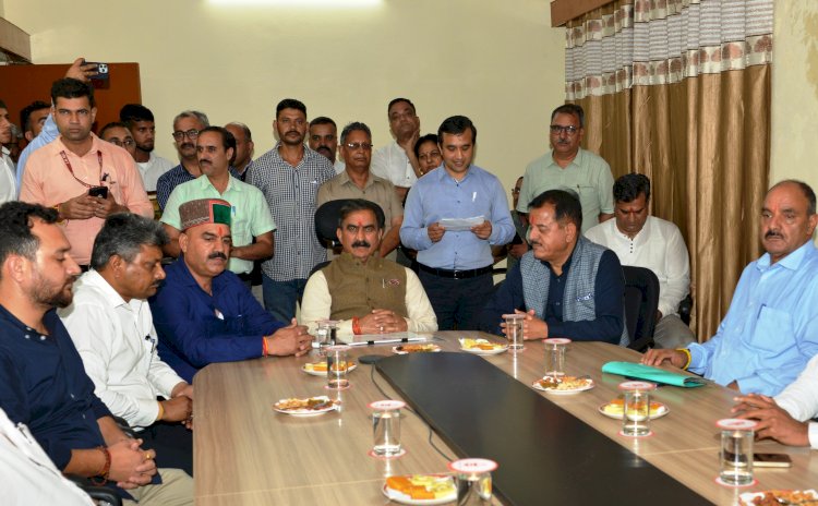 सौर ऊर्जा क्षेत्र में वर्ष 2030 तक 1000 मेगावाट उत्पादन का लक्ष्य...... मुख्यमंत्री ने जल विद्युत परियोजनाओं को समय पर पूरा करने के निर्देश दिए