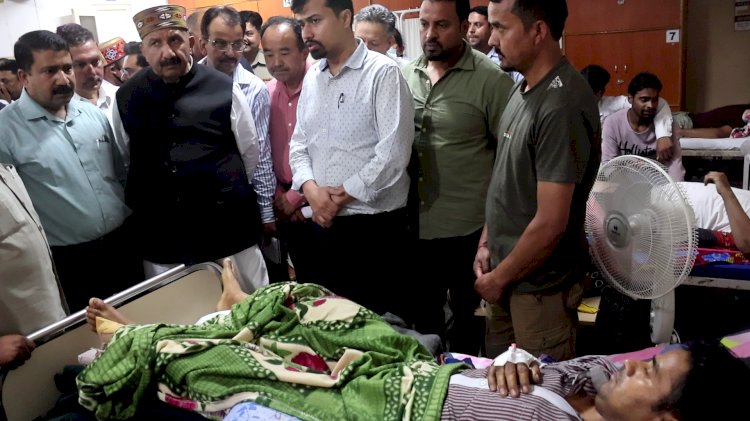 मुकेश अग्निहोत्री ने क्षेत्रीय अस्पताल में ऊपचाराधीन सचिन का जाना कुशल क्षेम