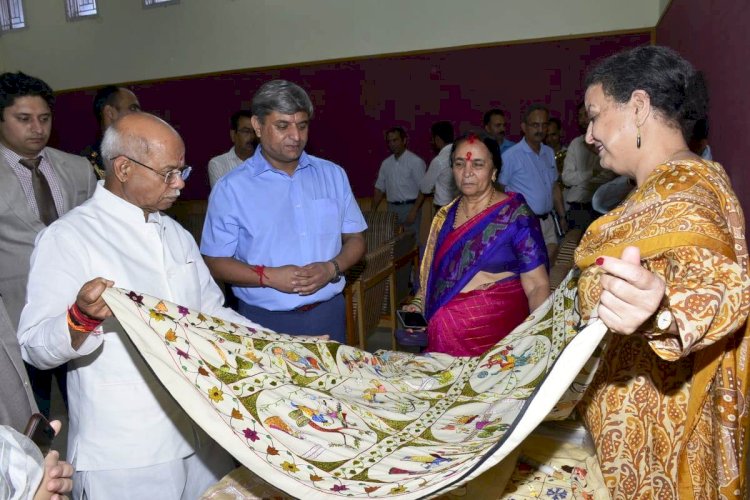 राज्यपाल ने..... चम्बा में केन्द्रीय योजनाओं की प्रगति की समीक्षा की......