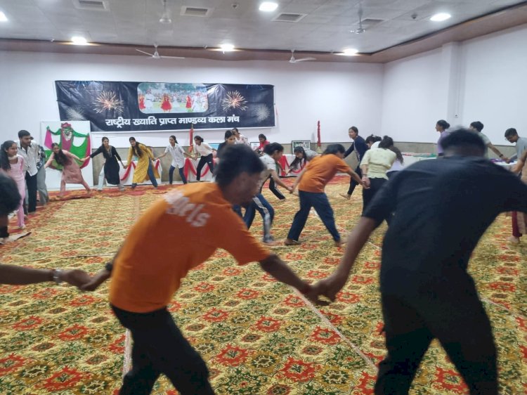 मांडव्य कलामंच द्वारा आयोजित पांच दिवसीय सांस्कृतिक संवाद एवं प्रशिक्षण कार्यशाला संपन्न..... लोकनाट्य बांठड़ा,लोकनृत्य लुड्डी, नागरिय नृत्य तथा मंडयाली गिद्दा व संस्कार गीतों का प्रशिक्षण.....