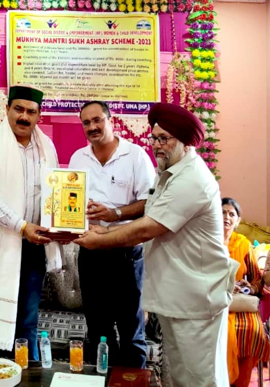 नारी में मुख्यमंत्री सुख आश्रय योजना के तहत जागरूकता शिविर आयोजित विधायक देवेंद्र कुमार भुट्टों ने की शिविर की अध्यक्षता