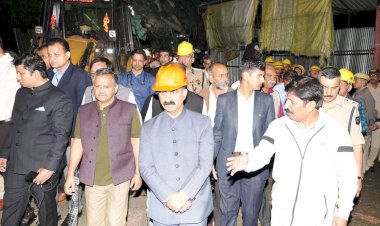 जल निकासी प्रणाली की मजबूती के लिए व्यापक योजना विकसित की जाएगी: मुख्यमंत्री ...... शिमला में आपदा प्रभावित लालपानी क्षेत्र का दौरा किया.......