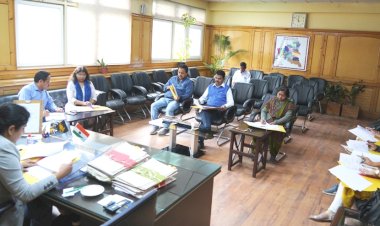 एकलव्य आदर्श आवासीय विद्यालय निचार की समीक्षा बैठक आयोजित....