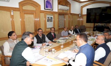 मंडे मीटिंग में..... मुख्यमंत्री ने प्रशासनिक सचिवों के साथ परियोजनाओं की समीक्षा की...राज्य में हाल ही में 3671 अनाथ बच्चों का नामांकन हुआ..