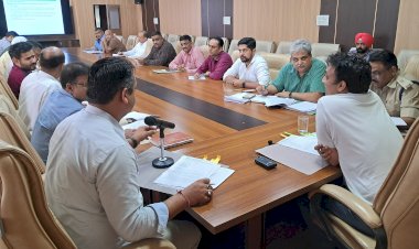 शहरी  क्षेत्रों  के साथ ही पंचायतों में भी व्यवस्थित हो कचरा निष्पादन प्रक्रिया-विवेक शर्मा