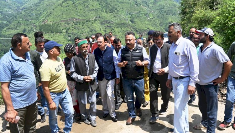 सेब सीजन के मद्देनजर सभी छोटी-बड़ी सड़कें 15 अगस्त तक बहाल करना प्रदेश सरकार की प्राथमिकता - हर्षवर्धन चौहान..... उद्योग मंत्री व शिक्षा मंत्री ने जुब्बल-कोटखाई व रोहडू क्षेत्र में विभिन्न स्थलों पर किया निरीक्षण.....