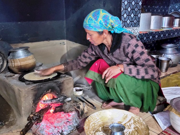 क्योंथल क्षेत्र में पारंपरिक ढंग से मनाया शनोल पर्व.....