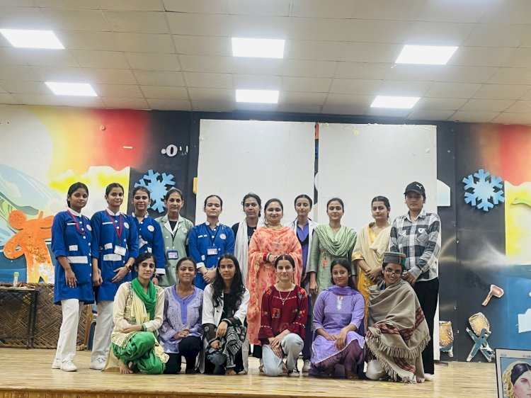 माता पद्मावती कॉलेज ऑफ नर्सिंग में...... भाषण प्रतियोगिता में बबीता प्रथम.....