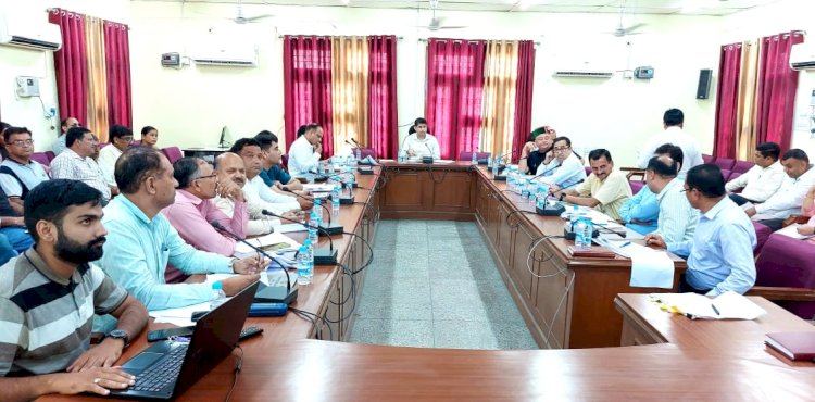 लोक सेवा गारंटी अधिनियम में अधिसूचित राजस्व सेवाओं को समयबद्ध प्रदान करना सुनिश्चित करें राजस्व अधिकारी - राघव शर्मा