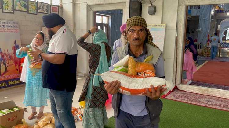 दशमेश रोटी बैंक की समाज सेवा मुहिम जारी.. 45 जरूरतमंद लोगों को बांटा राशन .....