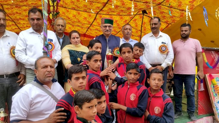 डा. परमार के स्कूल में आना मेरा सौभाग्य - अजय सोलंकी....