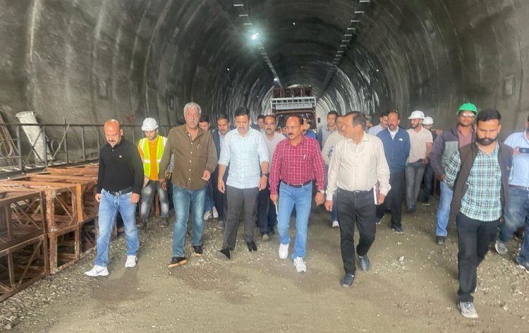 लोगों के लिए जल्द खोल दी जाएगी ढली टनल, मिलेगी जाम से मुक्ति...... अनिरुद्ध सिंह और विक्रमादित्य सिंह ने किया चम्याणा, भट्टाकुफर, ढली का दौरा......