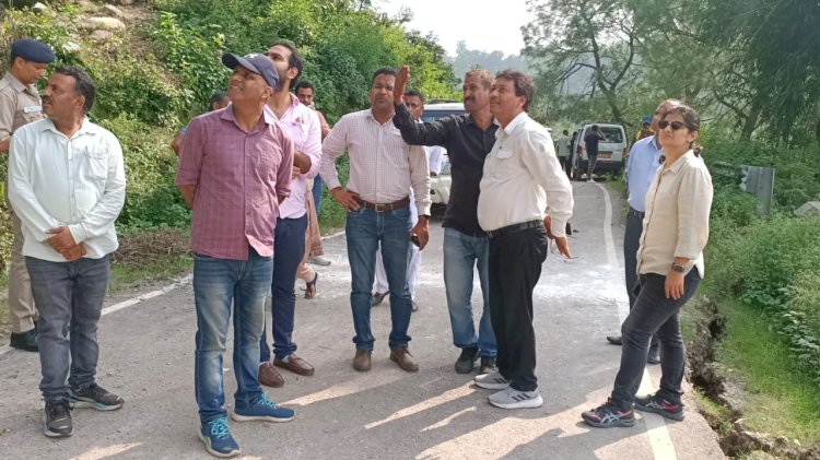 डीसी ने किया आपदा प्रभावित क्षेत्रों का दौरा...... अधिकारियों को दिए त्वरित सहायता के निर्देश.......