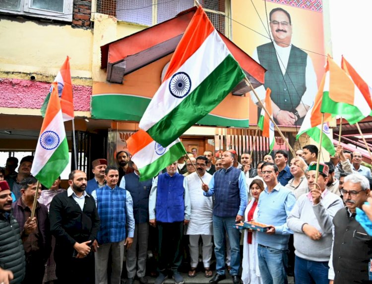 भारत ने चंद्रमा पर भी बनाई जगह, पीएम मोदी को बधाई : भाजपा