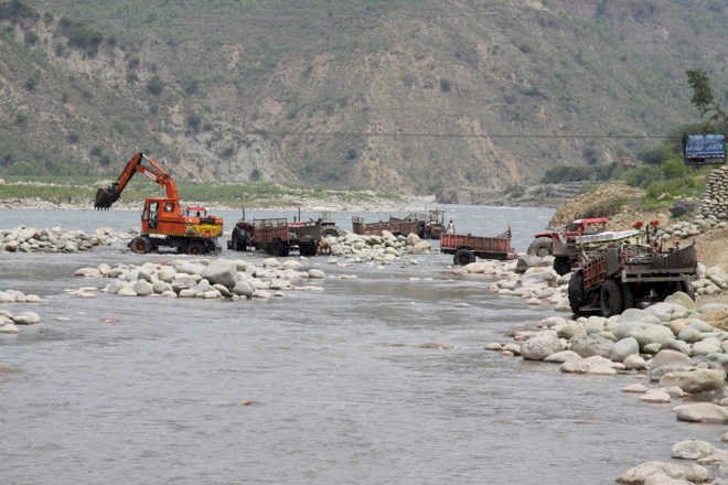 ब्यास व इसकी सहायक नदियों में स्टोन क्रशर के संचालन पर रोक: मुख्यमंत्री