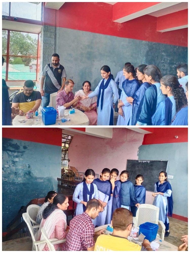 4 छात्रों का रक्त समूह नेगेटिव 76 पॉजिटिव मिला......ड्रॉप्स ऑफ होप गु्रप डाइट नाहन में रक्त जांच ग्रुप शिविर का आयोजन......