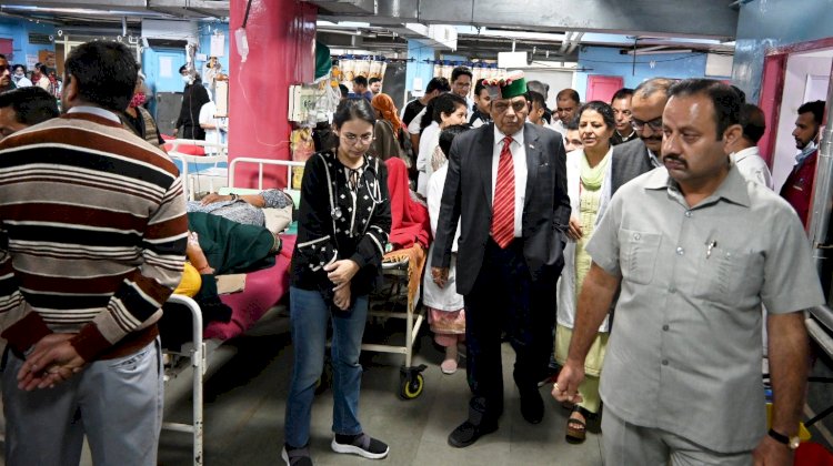 दीन दयाल उपाध्याय अस्पताल शिमला में स्वास्थ्य व्यवस्था का जायजा लिया....... हिमकेयर और आयुष्मान भारत की पूर्ण सुविधा, लोगों को मिल रहा तुरंत लाभ - स्वास्थ्य मंत्री