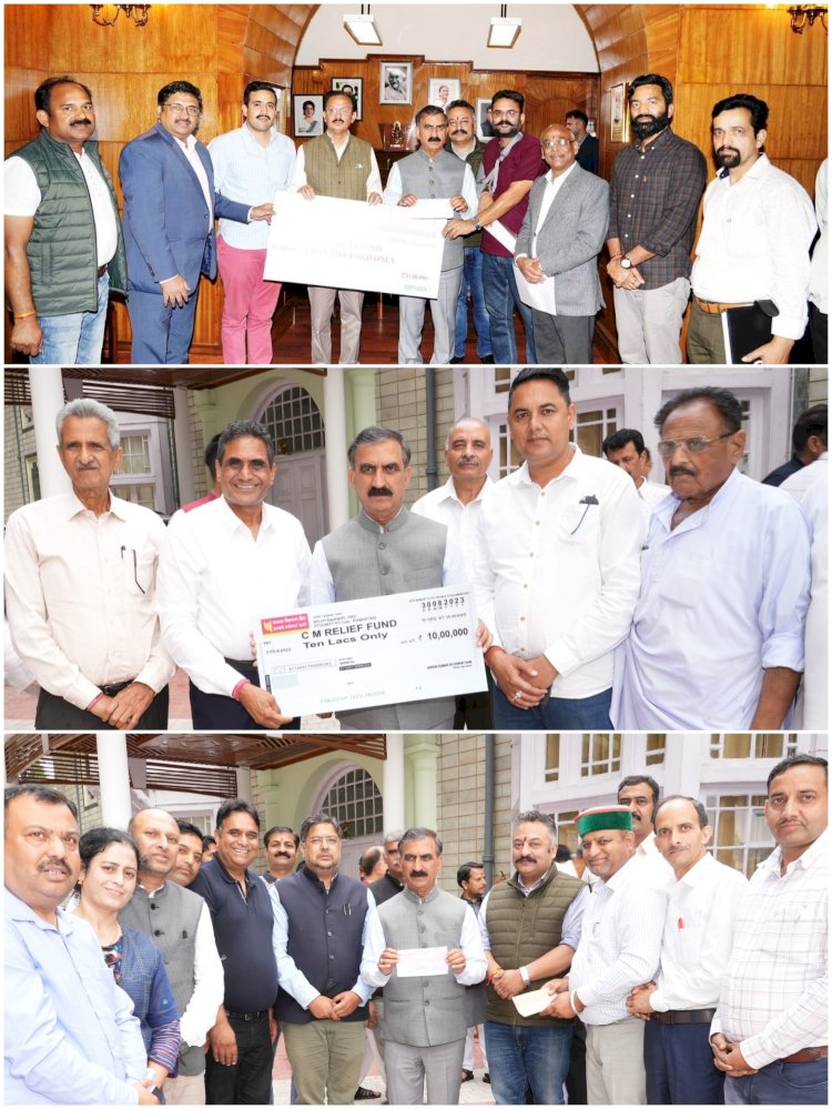 आपदा राहत कोष के लिए राज्य औद्योगिक विकास निगम  ने  51 लाख रुपये का चेक भेंट किया.........