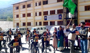 केलागं में  पोषण रैली को हरी झंडी दिखाकर आरंभ किया.........