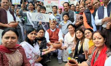 डॉ राजीव बिंदल ने किया मेरी माटी-मेरा देश कार्यक्रम का सुभारंभ...... • भारत माता के आंचल की एक चुटकी मिट्टी लेने के साथ-साथ हम पांच प्रकार का संकल्प उस भारत माता के सामने कर रहे हैं.......