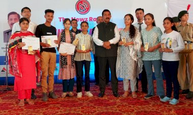 व्यक्ति की सफलता में अध्यापकों व अभिभावकों की महत्वपूर्ण भूमिका..... कभी भी नशा न करने का संकल्प ले युवा पीढ़ी - उपमुख्यमंत्री