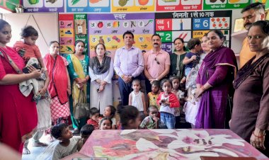 पोषण माह के तहत आंगनबाड़ी केंद्र टब्बा-2 में लगाया जागरूकता शिविर.....