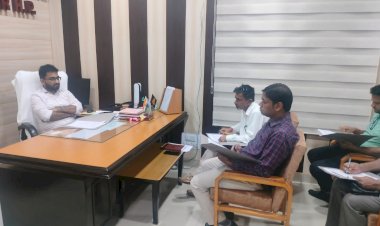 उपमंडल स्तरीय सतर्कता समिति की समीक्षा बैठक , एसडीएम  ने सफाई कर्मचारी की स्वास्थ्य जांच के दिए निर्देश......