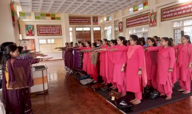 बेटी बचाओ बेटी पढाओ के अंतर्गत आशा व आंगनबाड़ी कार्यकर्ताओं को प्रशिक्षण