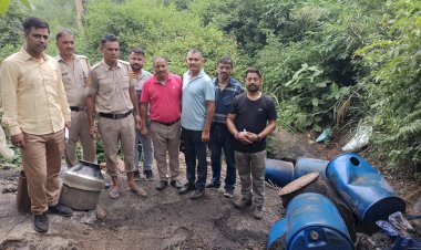 शराब माफिया और कर चोरी के विरूद्ध अभियान जारी......