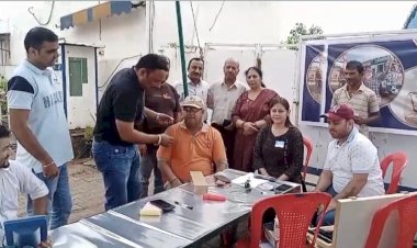 रोटरी संगिनी ने ड्राईवर डे पर  हैल्थ चैकअप कैंप का आयोजन किया.......