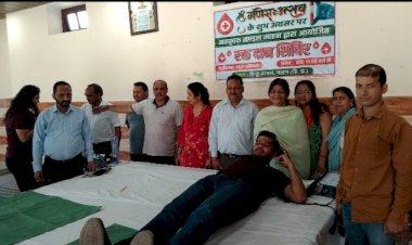गणेश चतुर्थी: नवयुवक मंडल ने रक्तदान शिविर का आयोजन किया.......