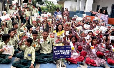 इनर व्हील क्लब सोलन द्वारा माध्यमिक पाठशाला सपरून में हिंदी के महत्व  के लिए  कार्यक्रम का आयोजन.....